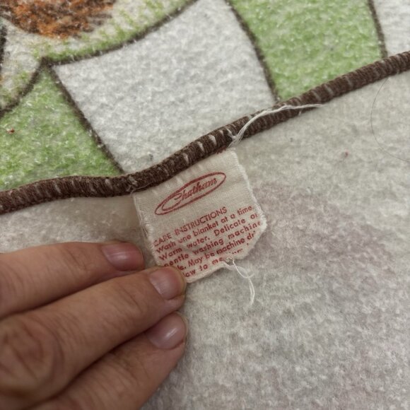 Vintage spring break BEACH SCENE 60s? CARTOON BLANKET vacation Chatham Funny - Picture 4 of 8